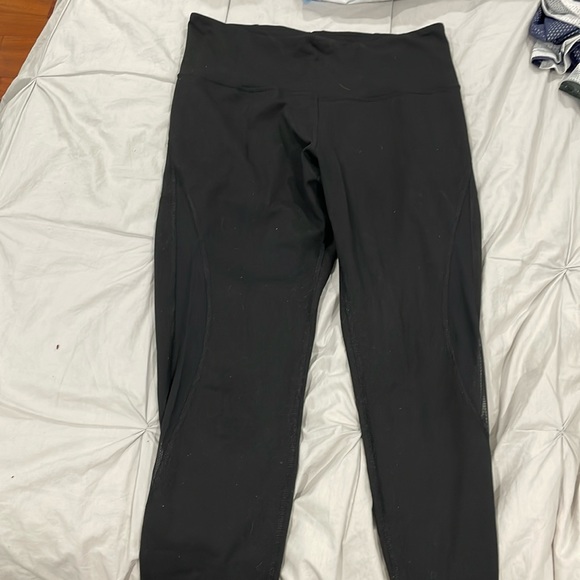 Old Navy Active Legging - Picture 2 of 3